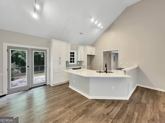 Building Photo - 77 Paces Landing Way