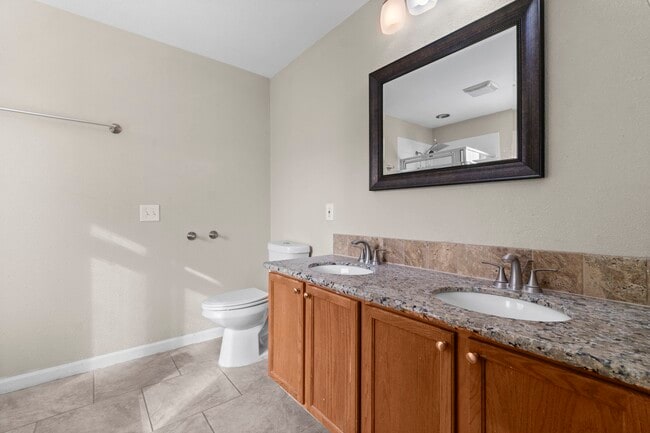 Building Photo - 511 Cypresswood Knoll