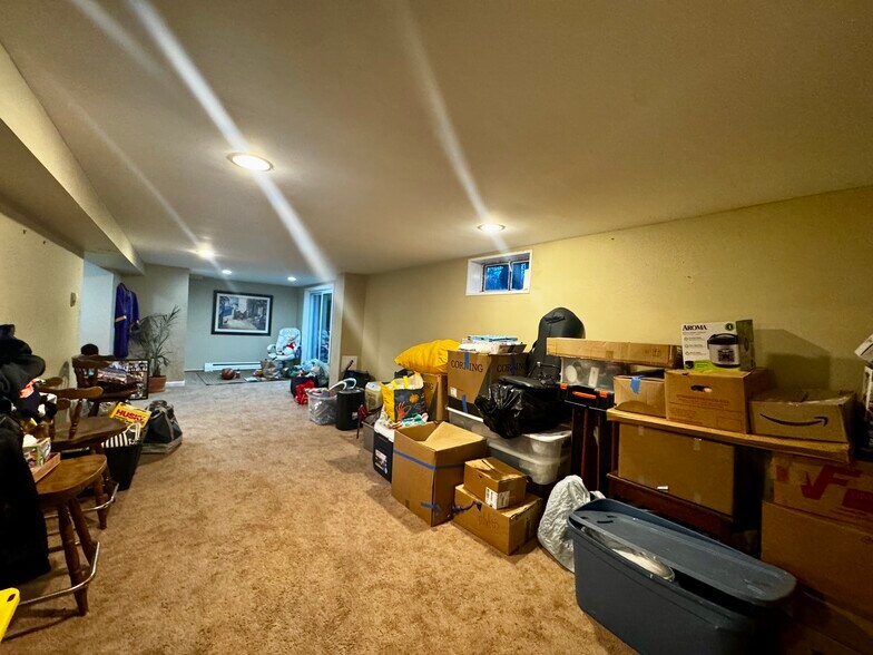 Building Photo - 6 Redcoat Ln