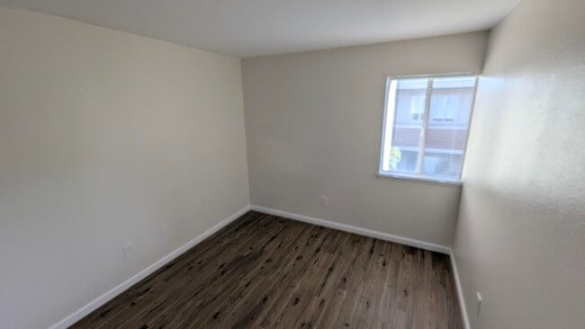 Building Photo - 2260 N Indian Canyon Dr