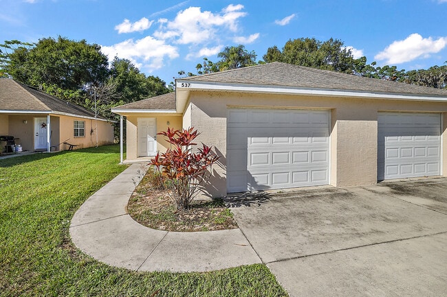 Primary Photo - 537 Paulling Dr