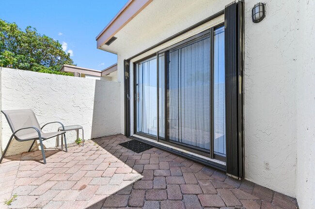 Building Photo - 21757 Contado Rd