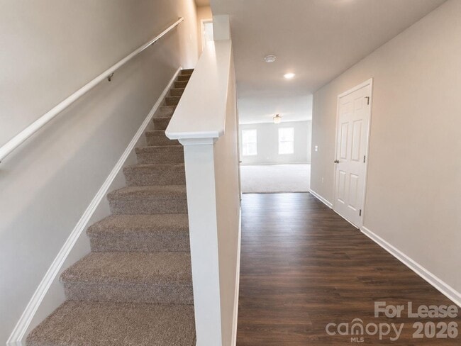 Building Photo - 5044 Wolfridge Ave