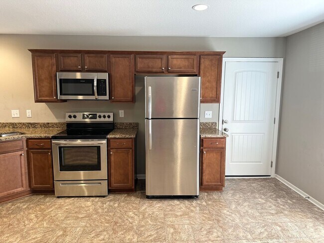 Building Photo - 2 Bed | 2 Bath | 1 Car Attached Villa with Unfinished Basement