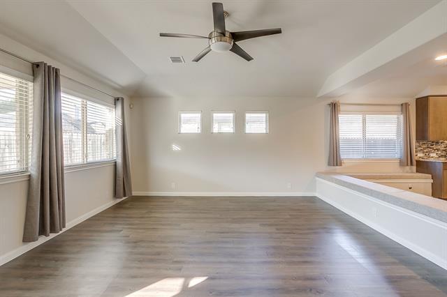 Building Photo - 817 Woodmark Dr