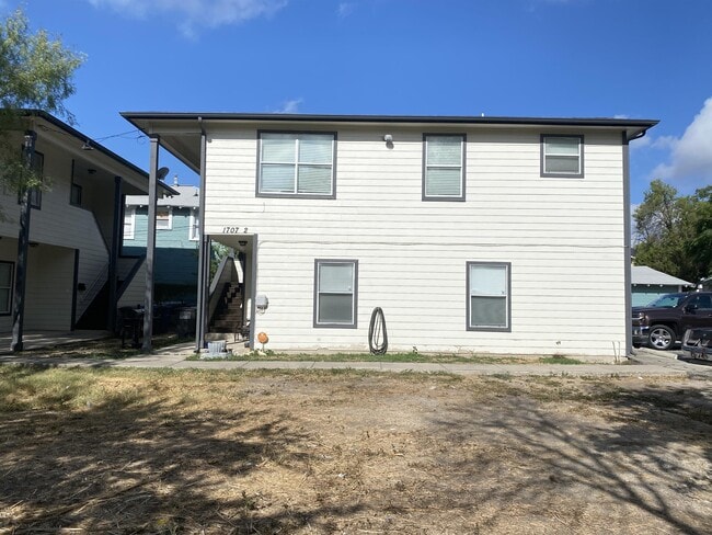 Building Photo - 1707 Dawson St