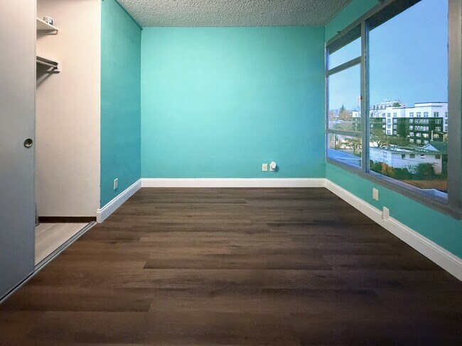 Building Photo - 1313 Lincoln St