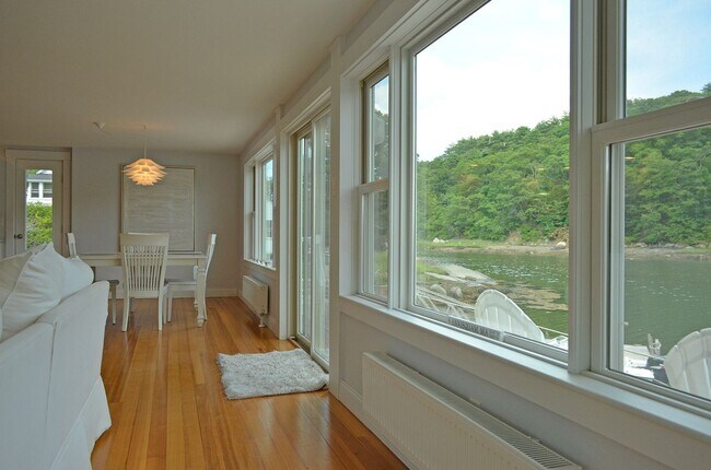 Building Photo - Annisquam Rental on the Water: Chester Square
