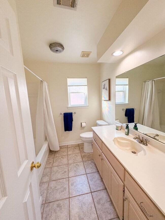 Building Photo - 1221 Walden St