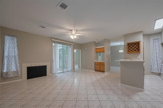 Building Photo - 3315 Golden Trails Dr