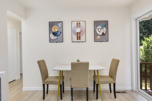 Building Photo - 12527 SE 52nd St