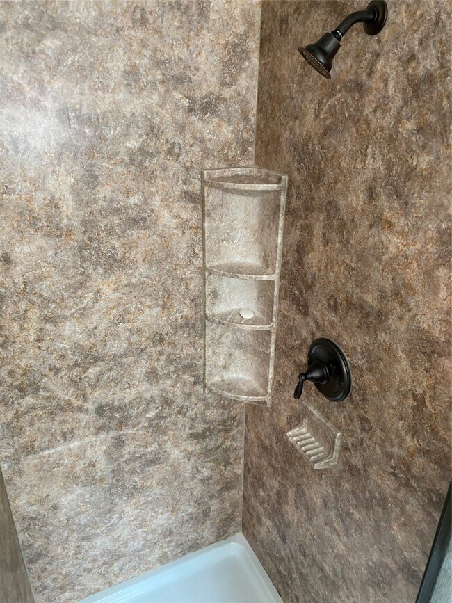 Building Photo - 10431 Town Square Rd