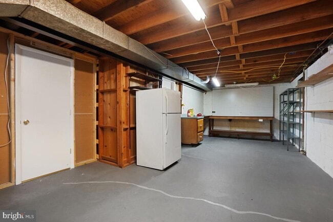 Building Photo - 12027 Devilwood Dr