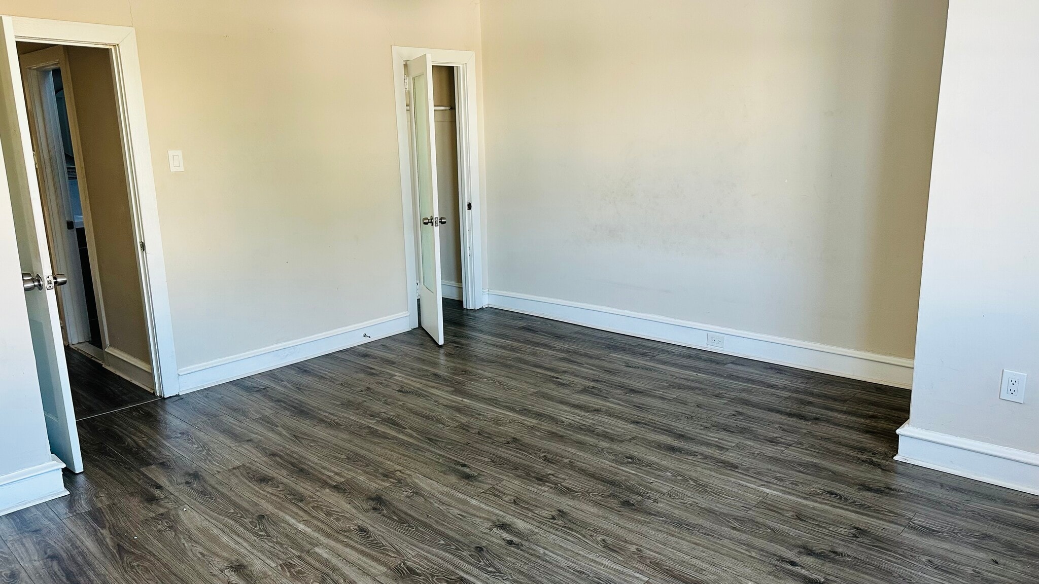 Building Photo - 4442 Overbrook Ave