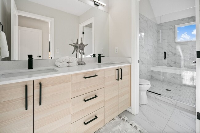 Building Photo - North Greenlake, Oaktree, Northgate, Licto...