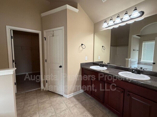 Building Photo - 3012 Burgess St