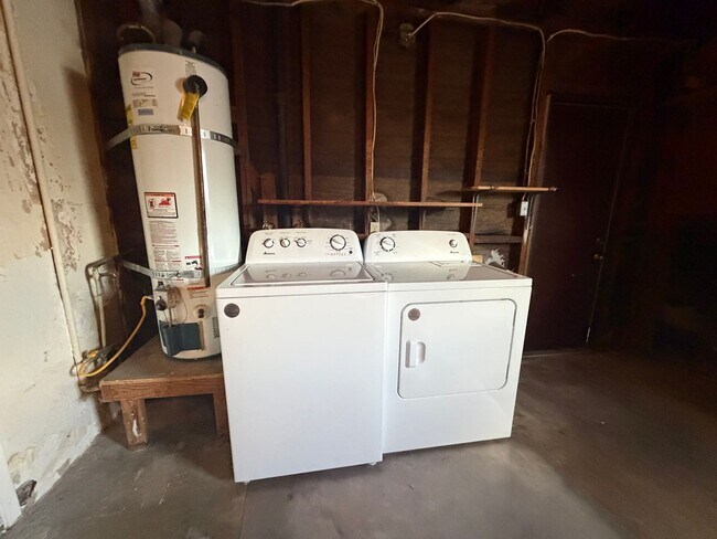 Building Photo - 4460-4462 Figueroa Blvd** - 3160L