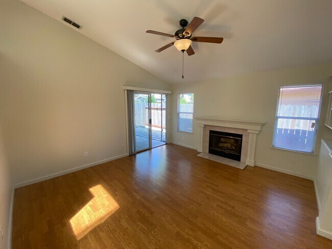Building Photo - Cozy Single-Story in Quiet Antelope Neighborhood!