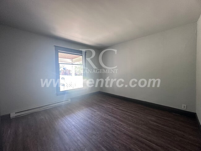 Building Photo - 1434 Walnut-