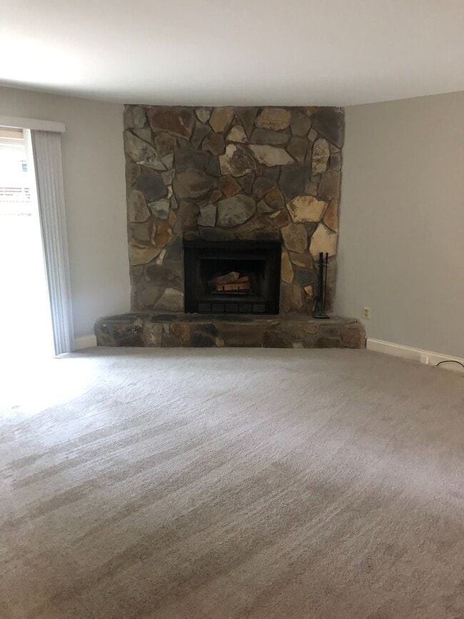 Building Photo - Greer, 3BD/2BA, 1519SF