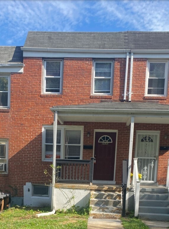 Updated townhouse now available! 3533 Wilkens Ave Baltimore MD 21229