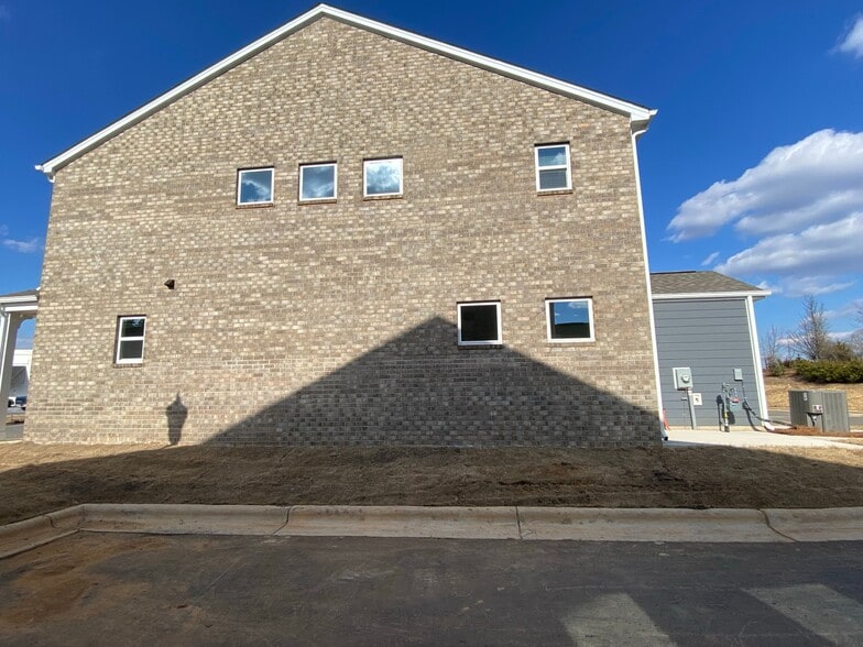 Building Photo - 5535 Stafford Rd