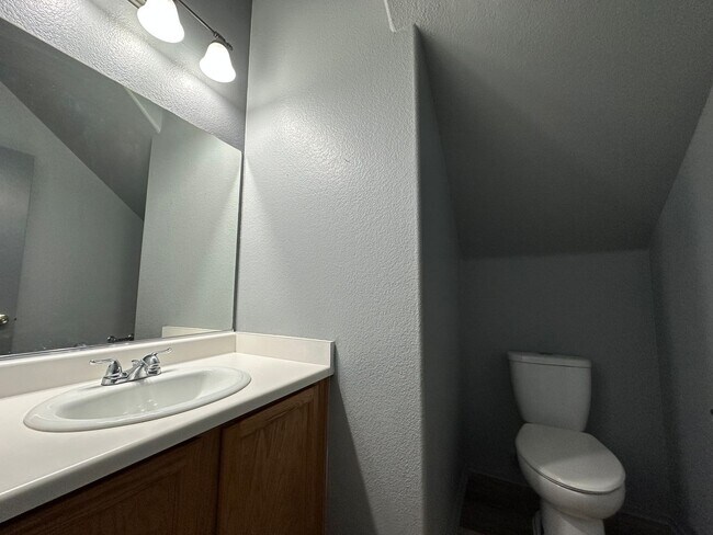 Building Photo - 2562 Land Rush Dr