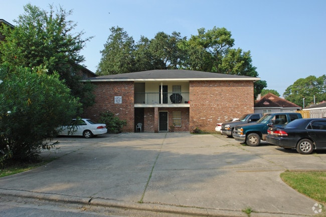 Building Photo - 328 Stevenson St