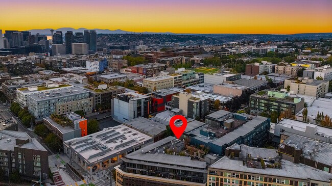 Building Photo - 1408 12th Ave