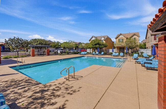 Building Photo - 2263 S Henry Ln