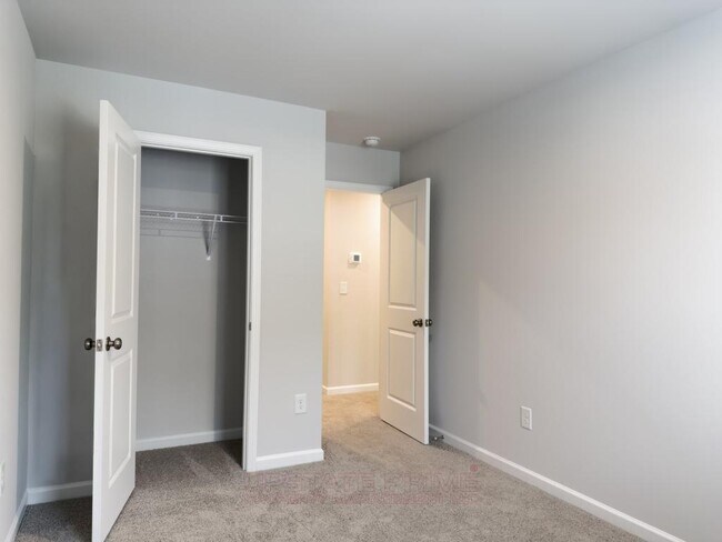 Building Photo - 173 Randwick Ln