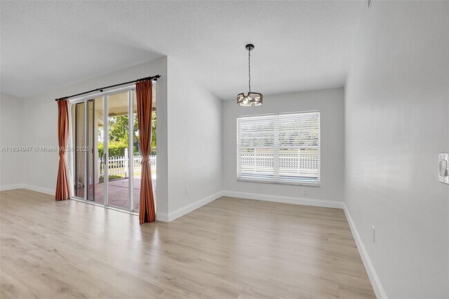 Building Photo - 1574 NW 103rd Terrace