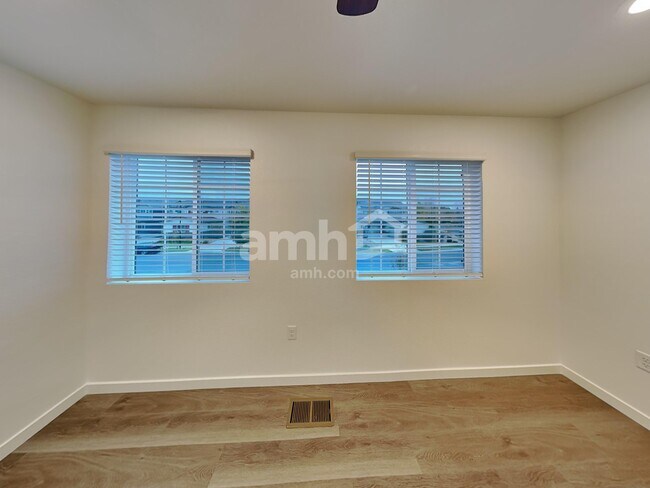 Building Photo - 6620 S Newbern St