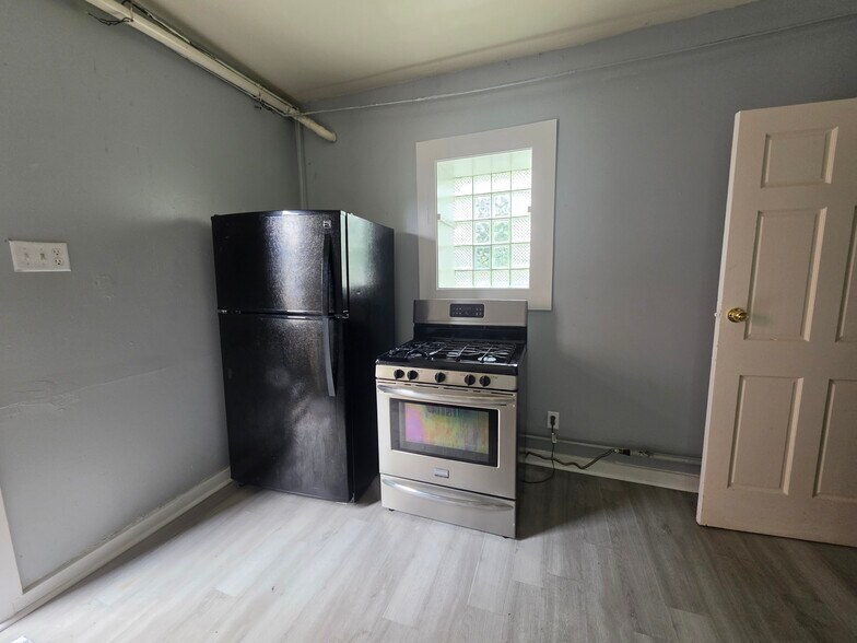 Building Photo - 1231 S 12th St
