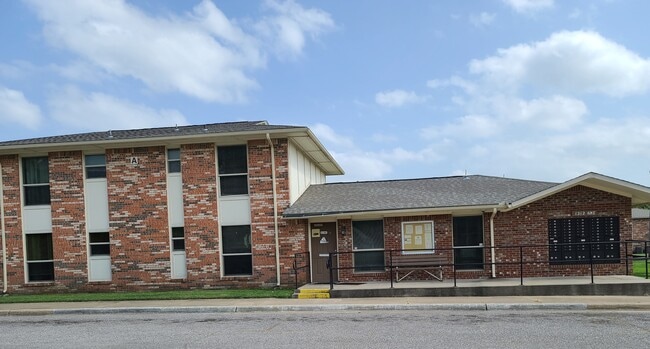 Primary Photo - Carter Place Apartments