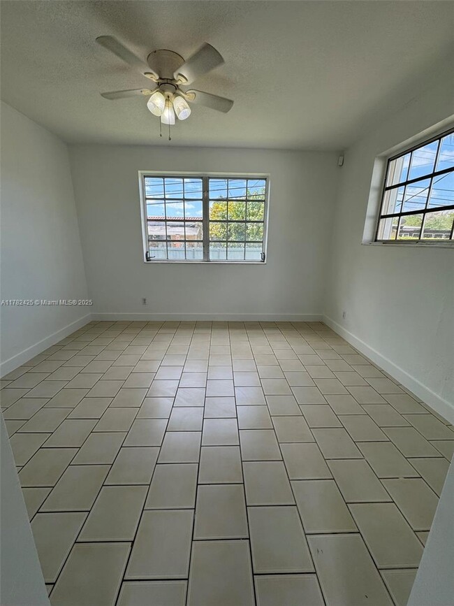 Building Photo - 8520 SW 29th St