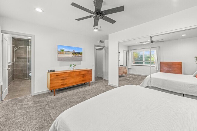 Building Photo - 1558 Wakefield Ave