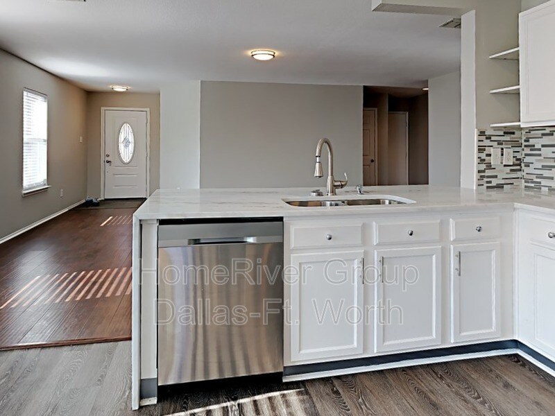 Building Photo - 12644 Shady Cedar Dr