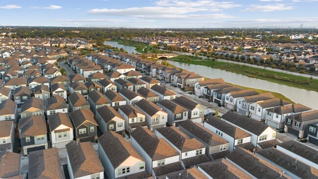 Building Photo - 4115 Glowing Hearth Dr