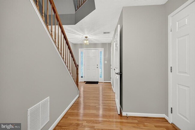 Building Photo - 8381 Millwood Dr