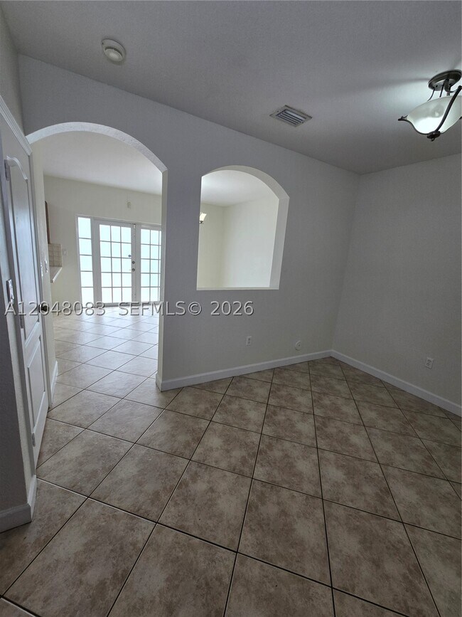 Building Photo - 14758 SW 9th Ln