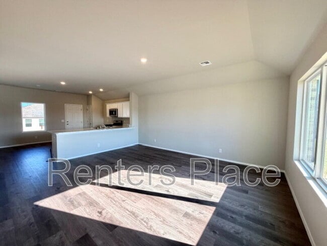 Building Photo - 1114 Raven Dr