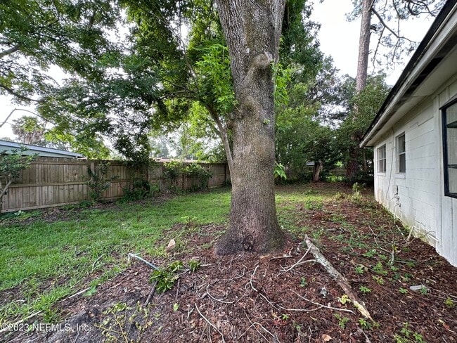 Building Photo - 2131 Goltare Dr