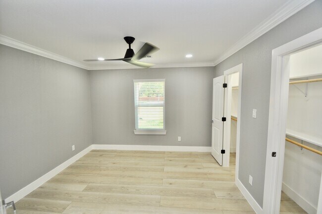 Building Photo - 7238 Evans St