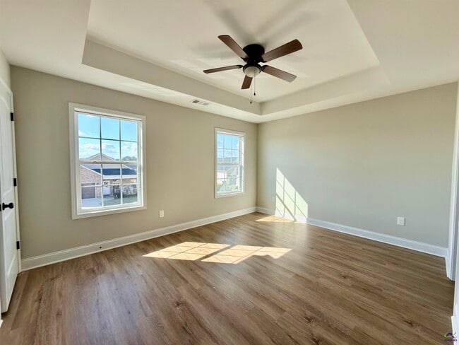 Building Photo - 212 Beau Claire Cir