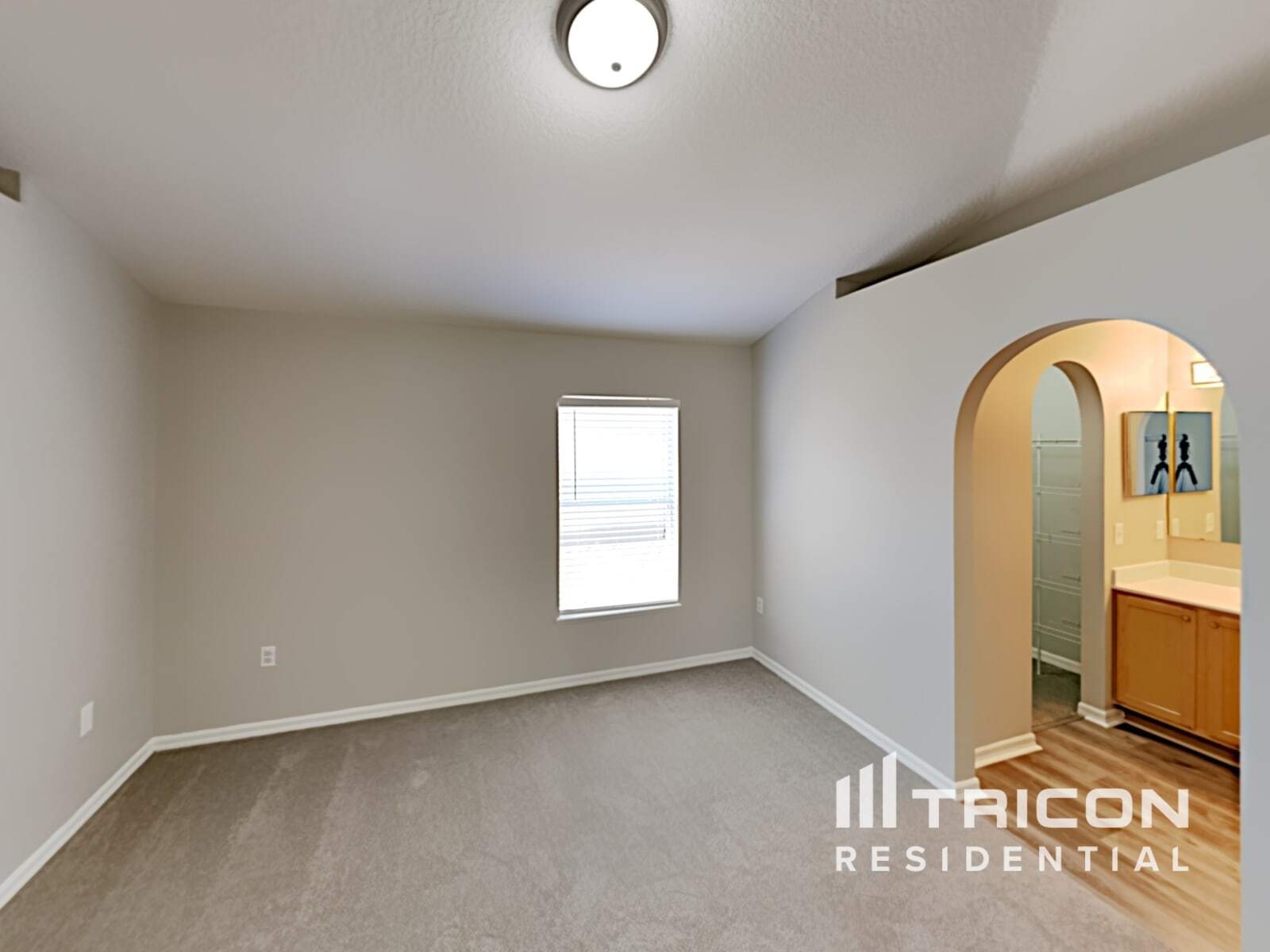 Building Photo - 921 Brenton Leaf Dr