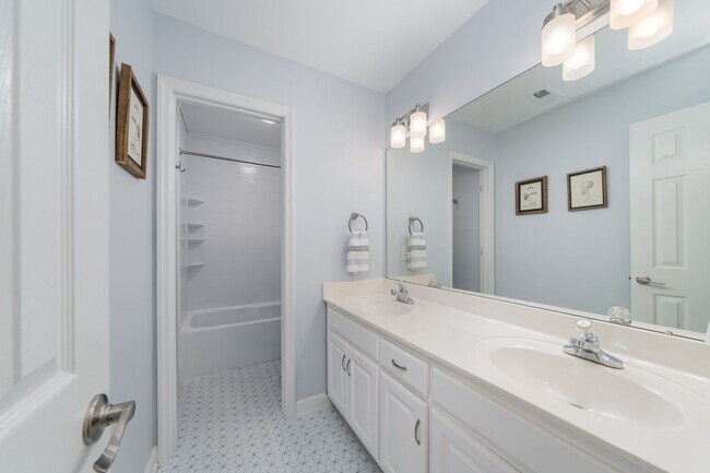 Building Photo - Spacious Madison Home with Pool, Game Room, Bonus Room & Prime Location