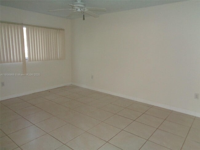 Building Photo - 901 SW 138th Ave