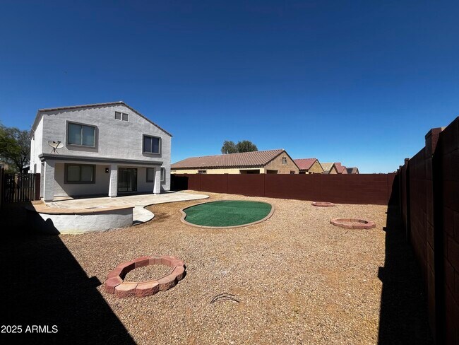 Building Photo - 37061 W Bello Ln