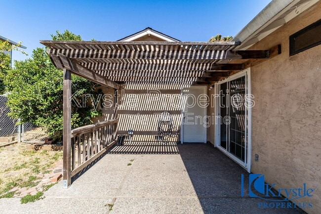Building Photo - 1366 Matthew Dr